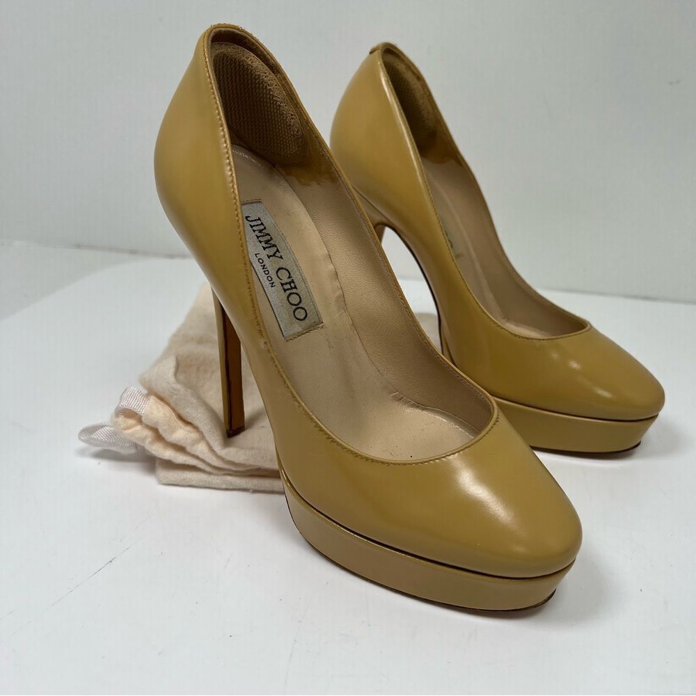Jimmy Choo Butter Yellow Closed Toe Platform Heels Size 34 / 4 US